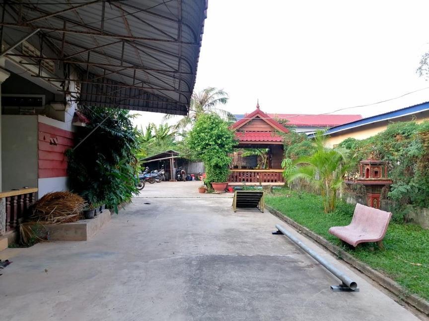 Tortuga Guesthouse Kampot Buitenkant foto